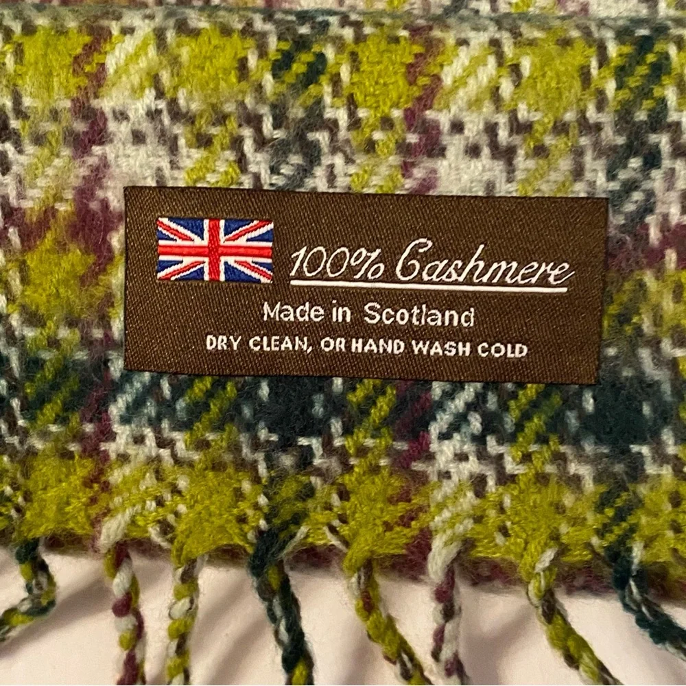 SCARF SCOTLAND CASHMERE GREEN WHITE PURPLE PLAID FRINGE ACCESSORY MUFFLER